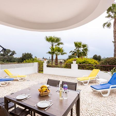 לאגוּ‏ש Great 2 Bedroom Apartment With Communal Pool מראה חיצוני תמונה