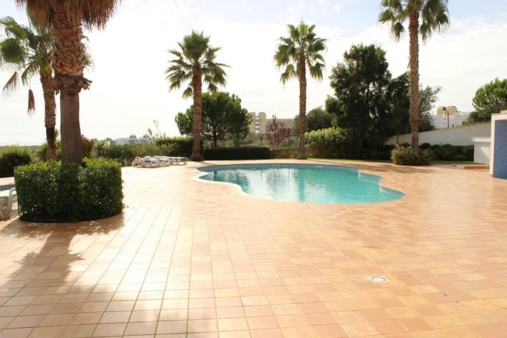 לאגוּ‏ש Great 2 Bedroom Apartment With Communal Pool מראה חיצוני תמונה
