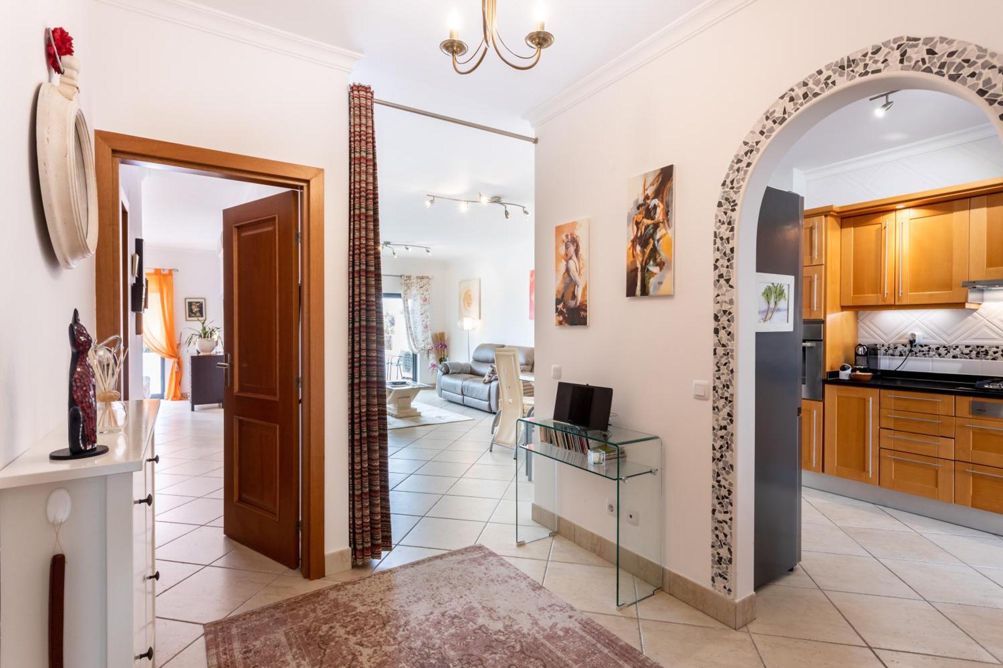 לאגוּ‏ש Great 2 Bedroom Apartment With Communal Pool מראה חיצוני תמונה