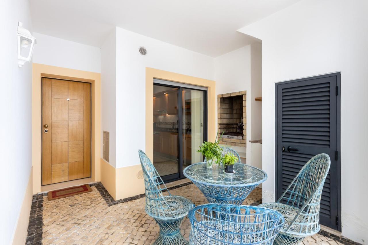 לאגוּ‏ש Great 2 Bedroom Apartment With Communal Pool מראה חיצוני תמונה