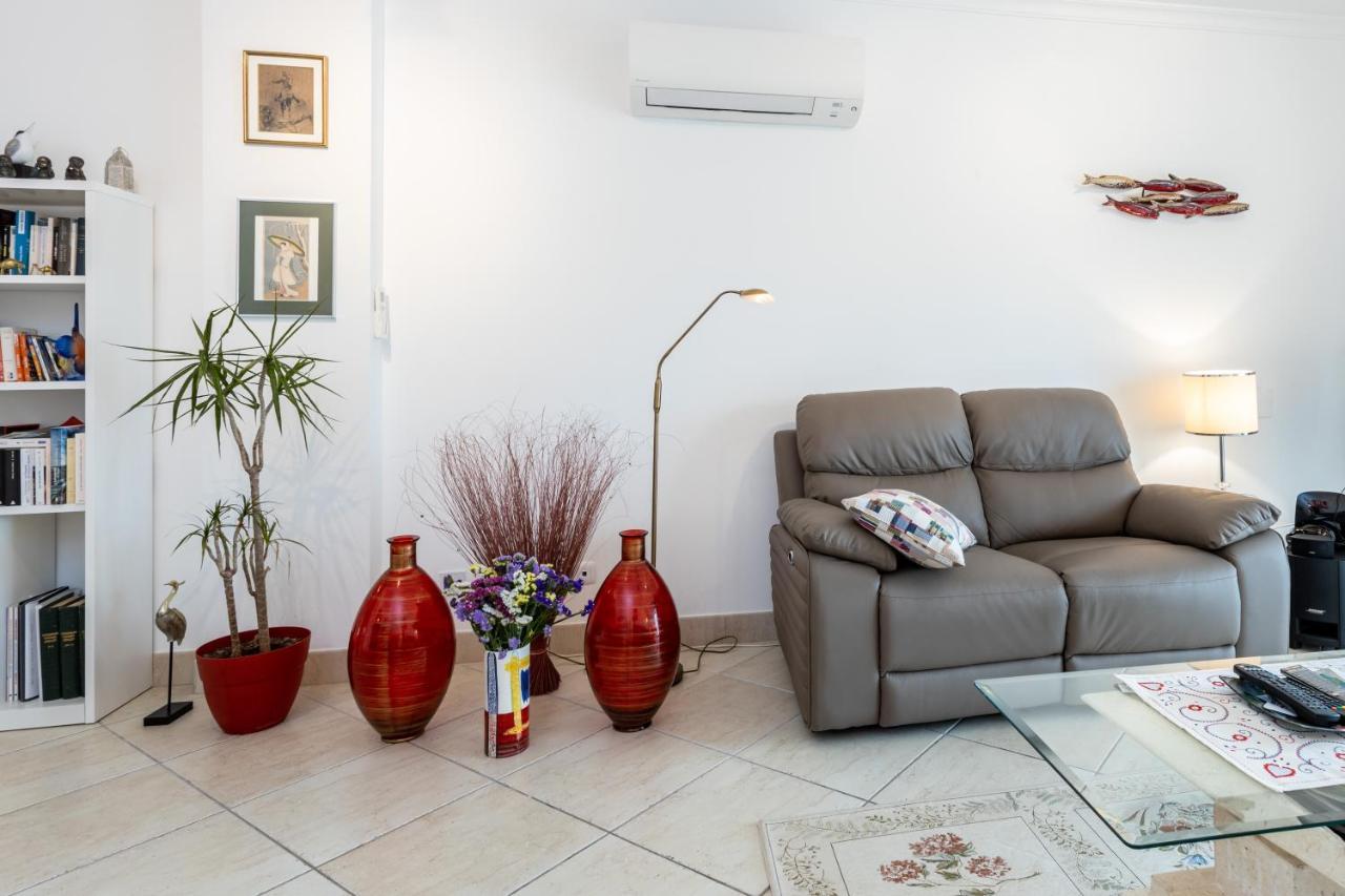 לאגוּ‏ש Great 2 Bedroom Apartment With Communal Pool מראה חיצוני תמונה