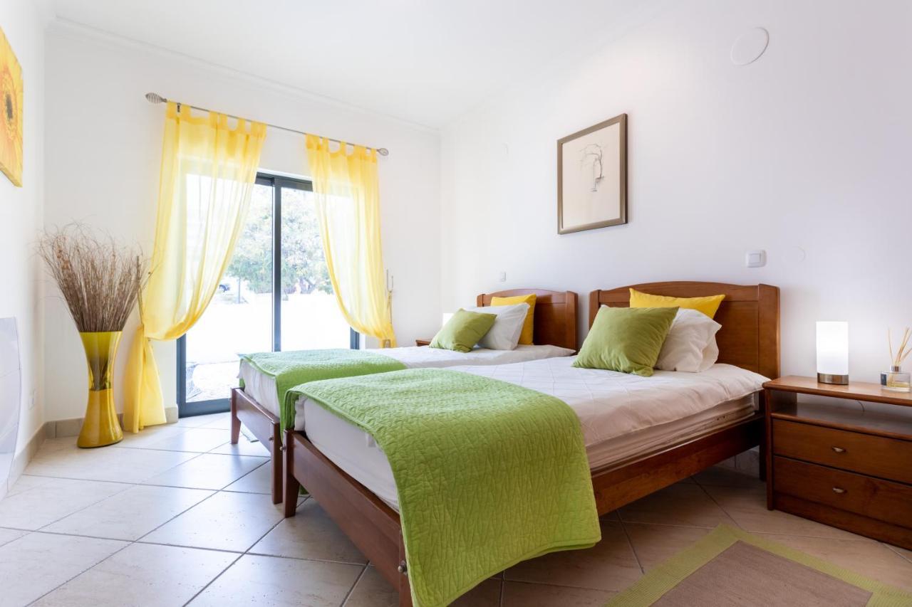 לאגוּ‏ש Great 2 Bedroom Apartment With Communal Pool מראה חיצוני תמונה
